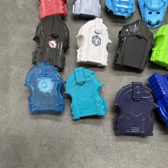 Beyblade Ripcords & Launchers Lot - Picture 5 of 9